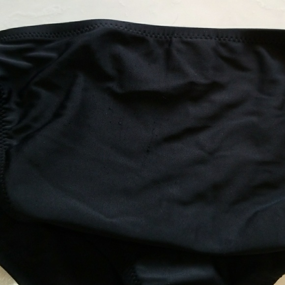 Bikini - Picture 6 of 6